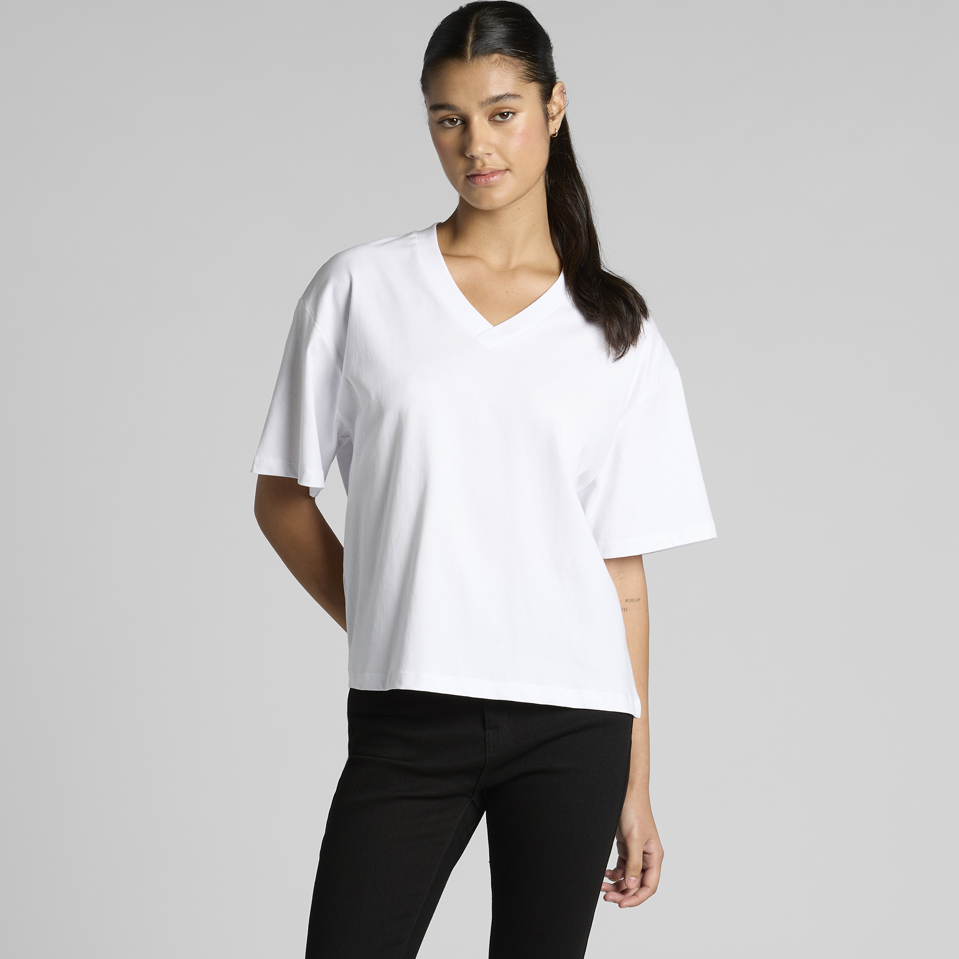 AS Colour 4095 Wo’s Martina V Neck Tee