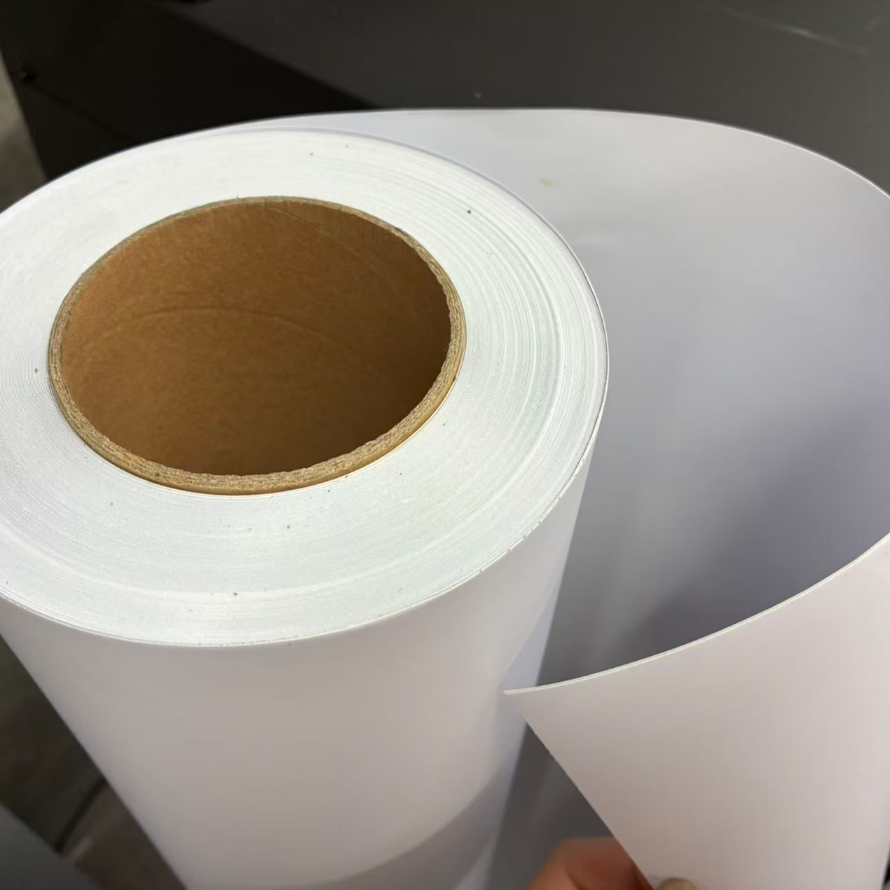 白底户外贴纸材料