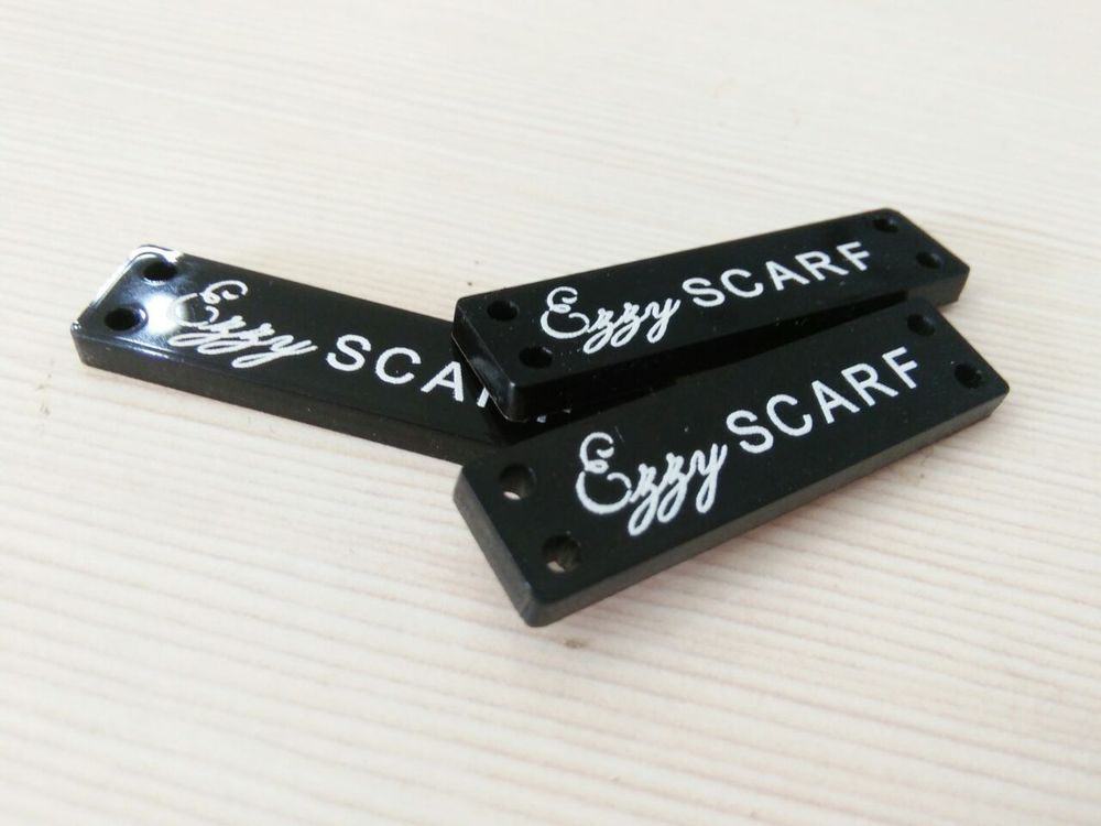 Hijab Label Acrylic Black