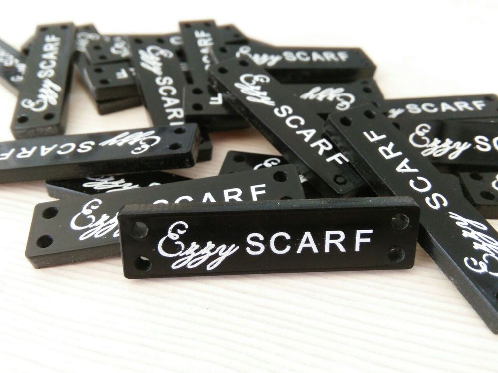 Hijab Label Acrylic Black 2