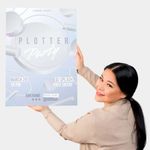 https://d3pyarv4eotqu4.cloudfront.net/onlineprin/images/products_gallery_images/woman_holding_poster_silver_05132918202304_thumb.jpg