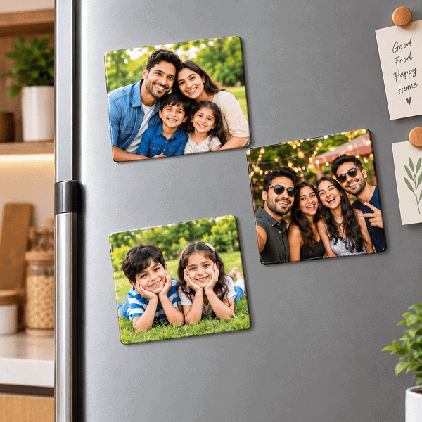 https://d3pyarv4eotqu4.cloudfront.net/tagsenind/images/product/Custom_photo_magnet_sheets_with_family_pictures_on_refrigerator.png